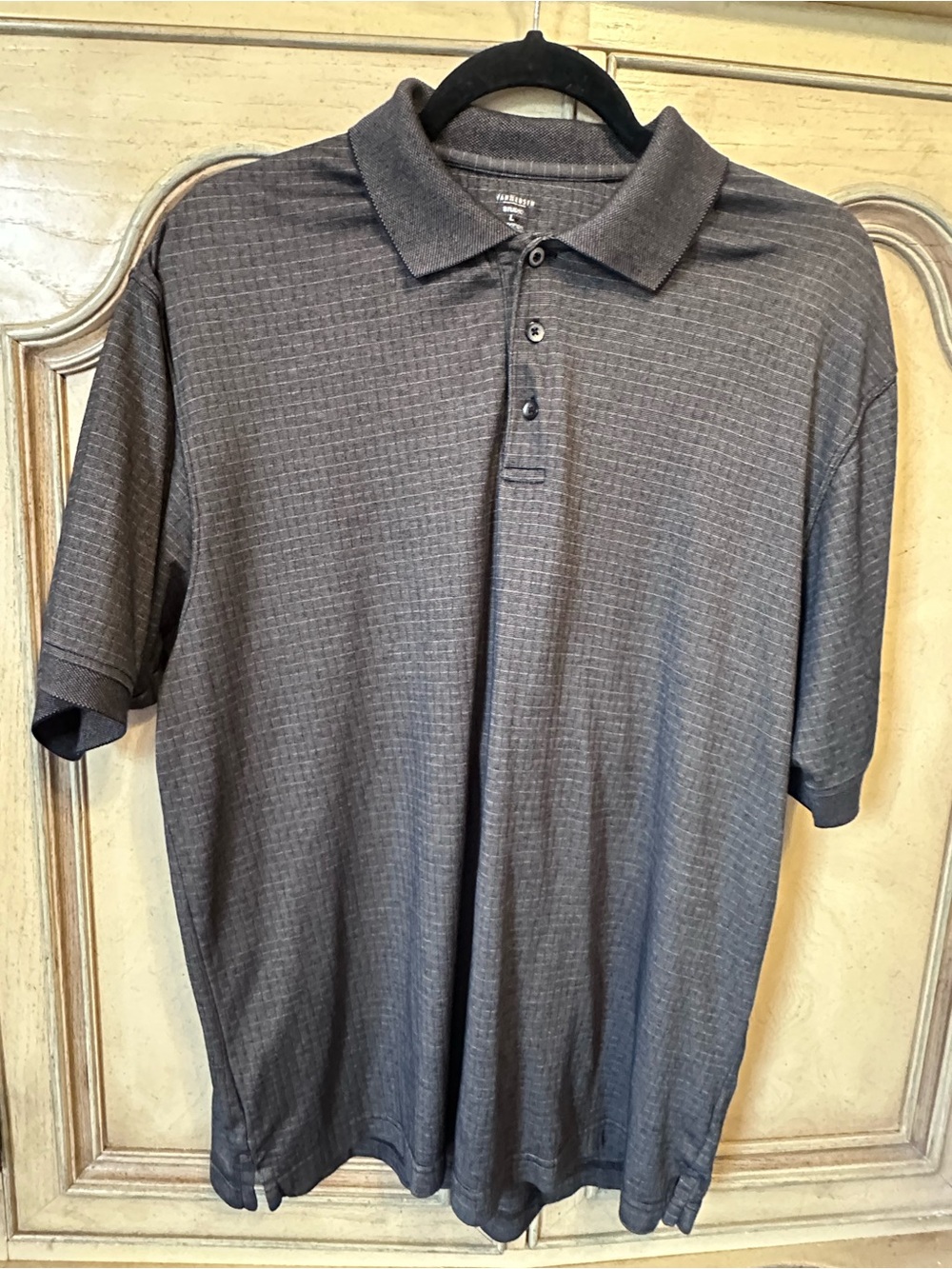 Van Heusen Men's Textured Charcoal Polo Size Large.
